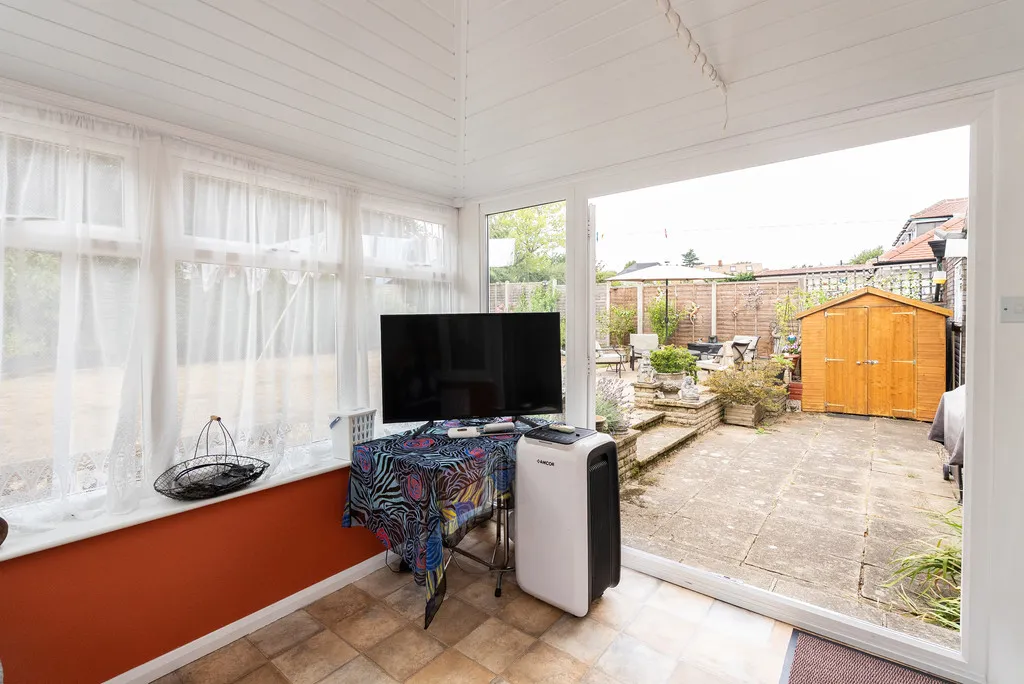 Adlers Lane, Westhumble, RH5, photo 17