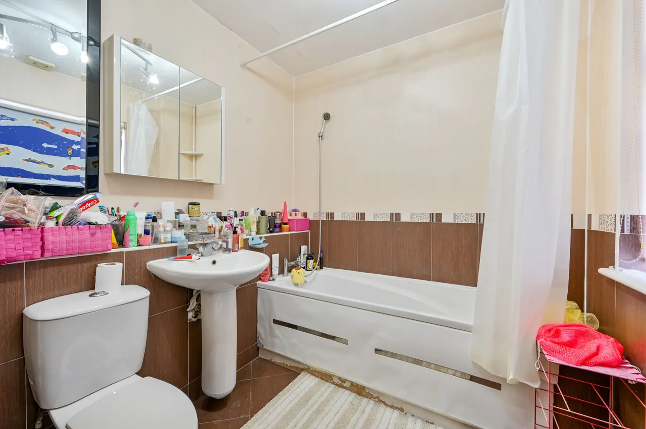 1 Ruston Avenue, Surbiton, photo 11
