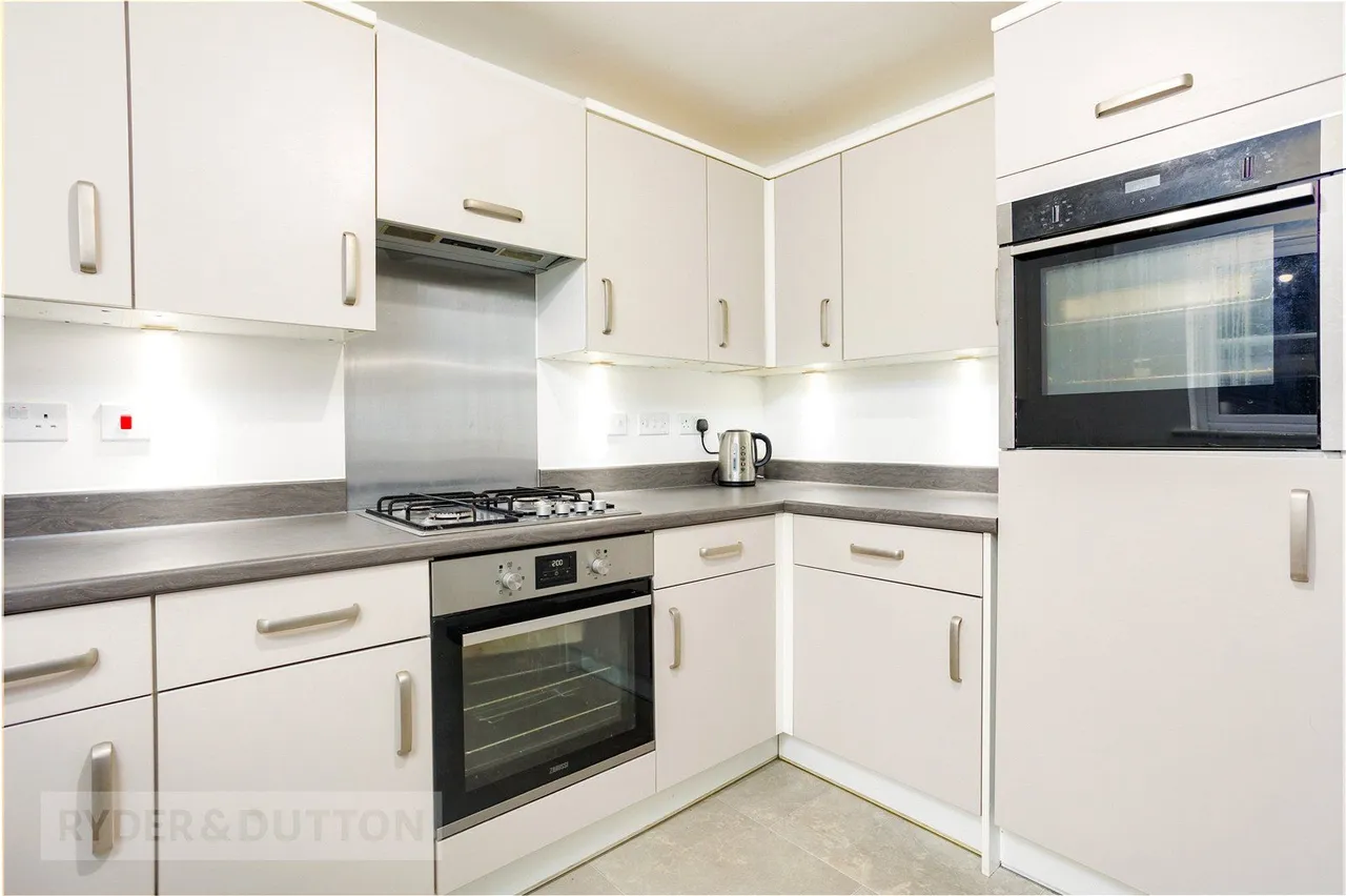 Hawthorn Drive, Glossop, SK13, photo 10