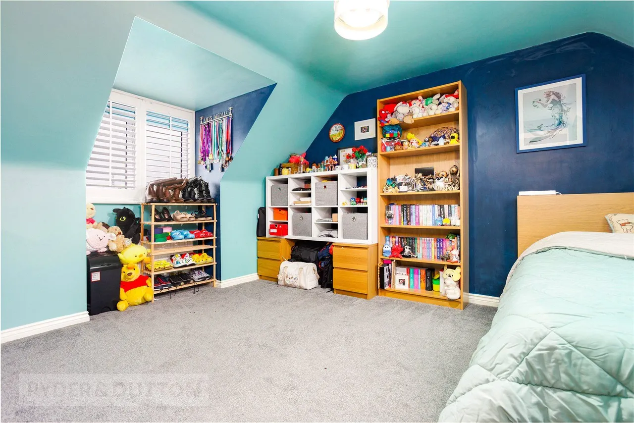 Hawthorn Drive, Glossop, SK13, photo 19
