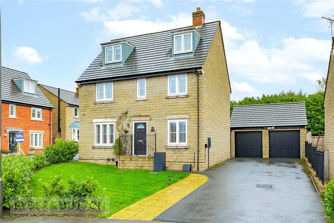 5 bed house for sale, Hawthorn Drive, Glossop, SK13