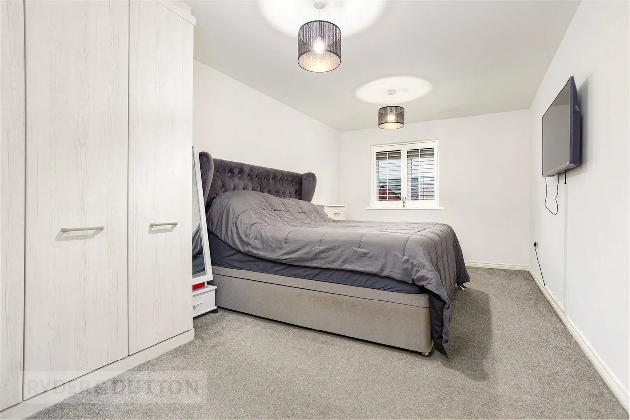 Hawthorn Drive, Glossop, SK13, photo 14