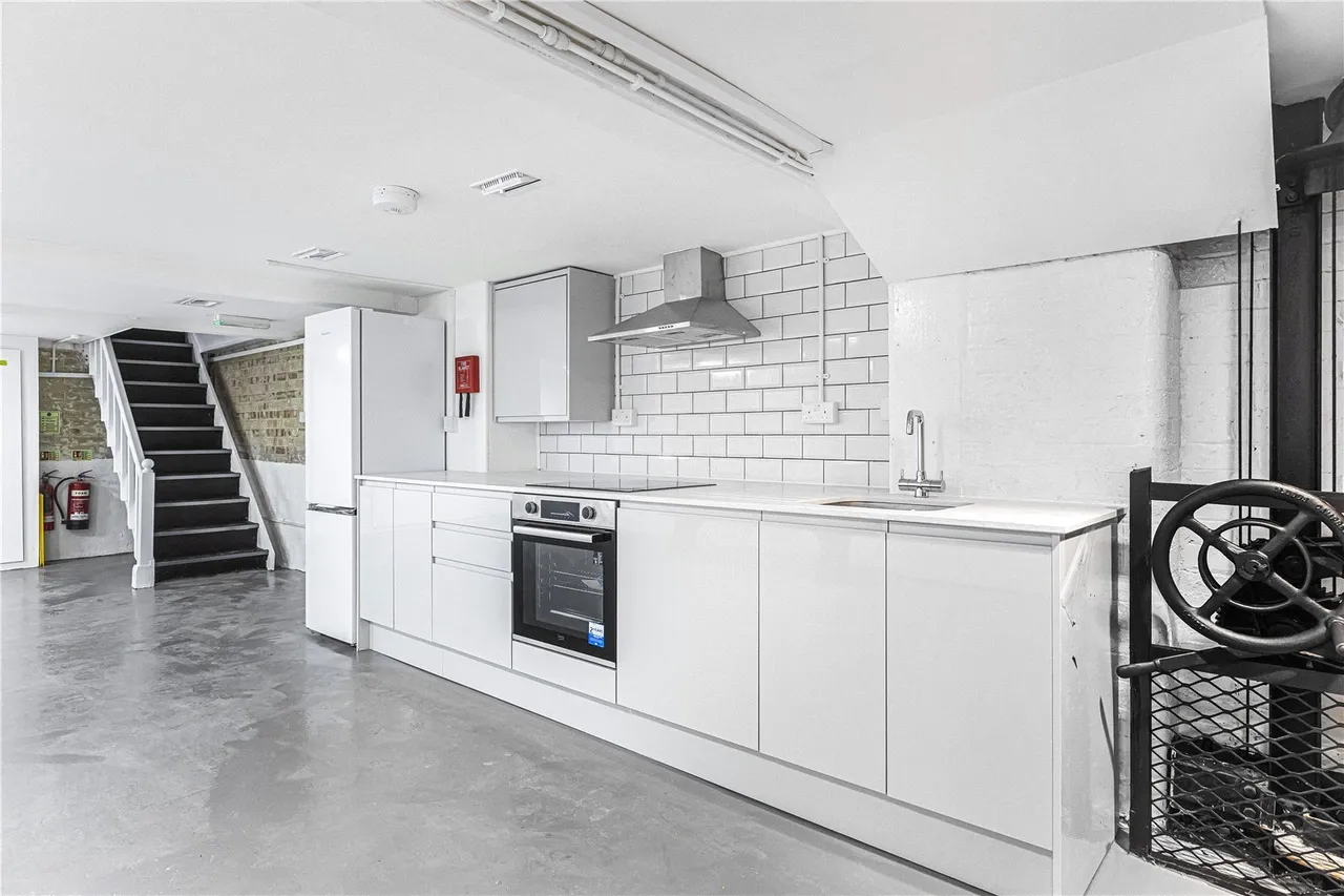1 bed flat for sale, Hackney Road, London, E2