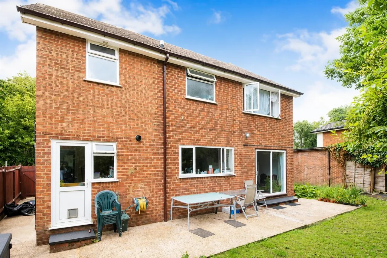 bed House, Detached For SaleThe Island, UB7, photo 15
