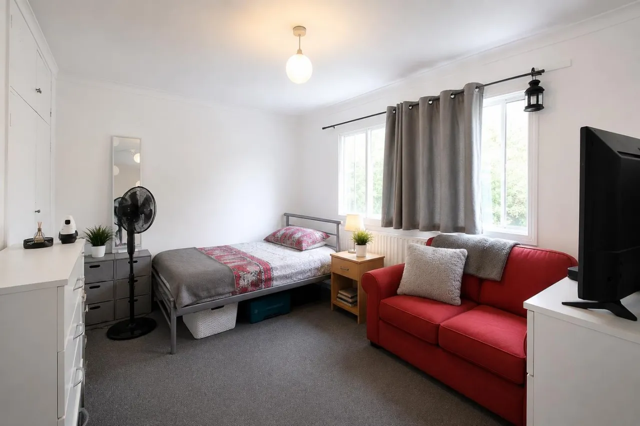 bed House, Detached For SaleThe Island, UB7, photo 13