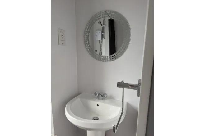 Dock Road, Tilbury, RM18, photo 5