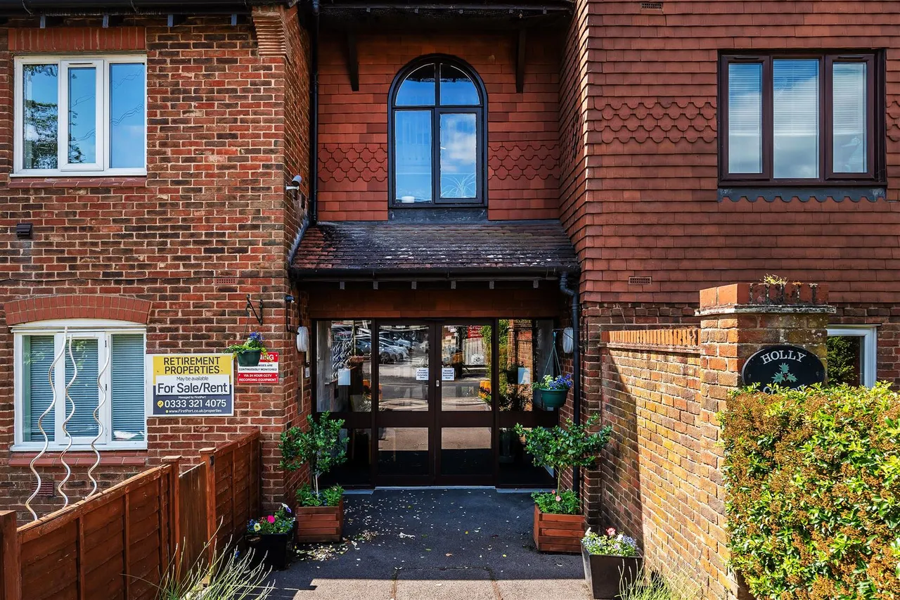 Belmont Road, Leatherhead, KT22, photo 9