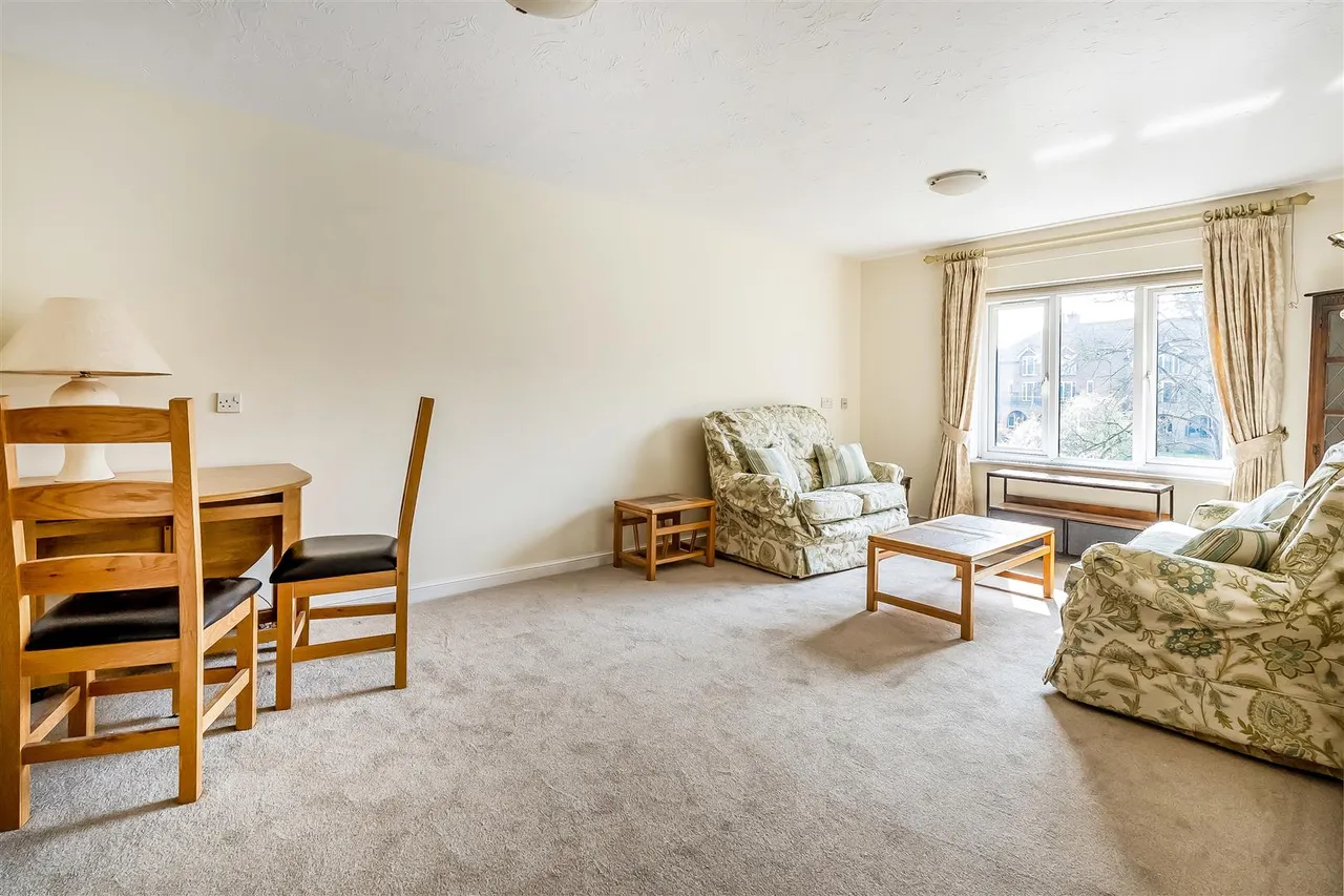 Belmont Road, Leatherhead, KT22, photo 6