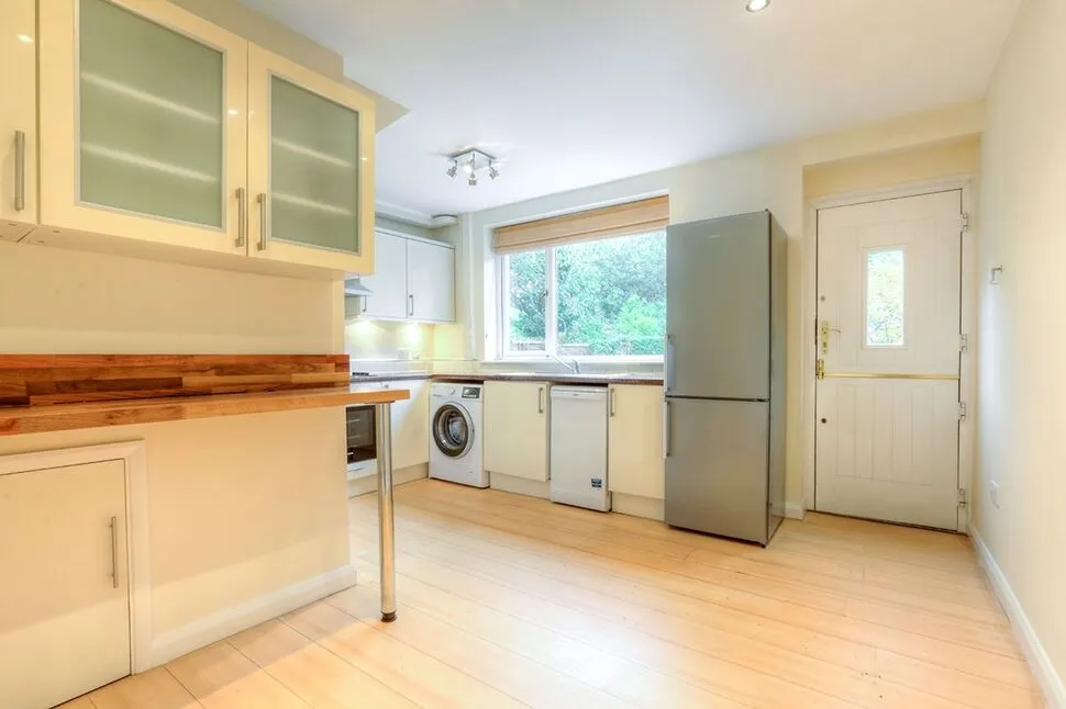 Delamere Road, Handforth, Cheshire, SK9, photo 3