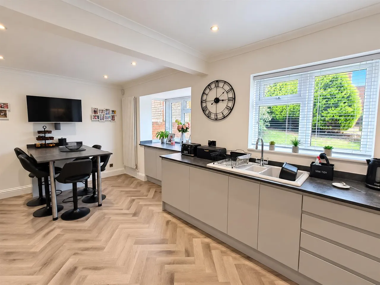 Heathdown Close, Peacehaven, photo 7