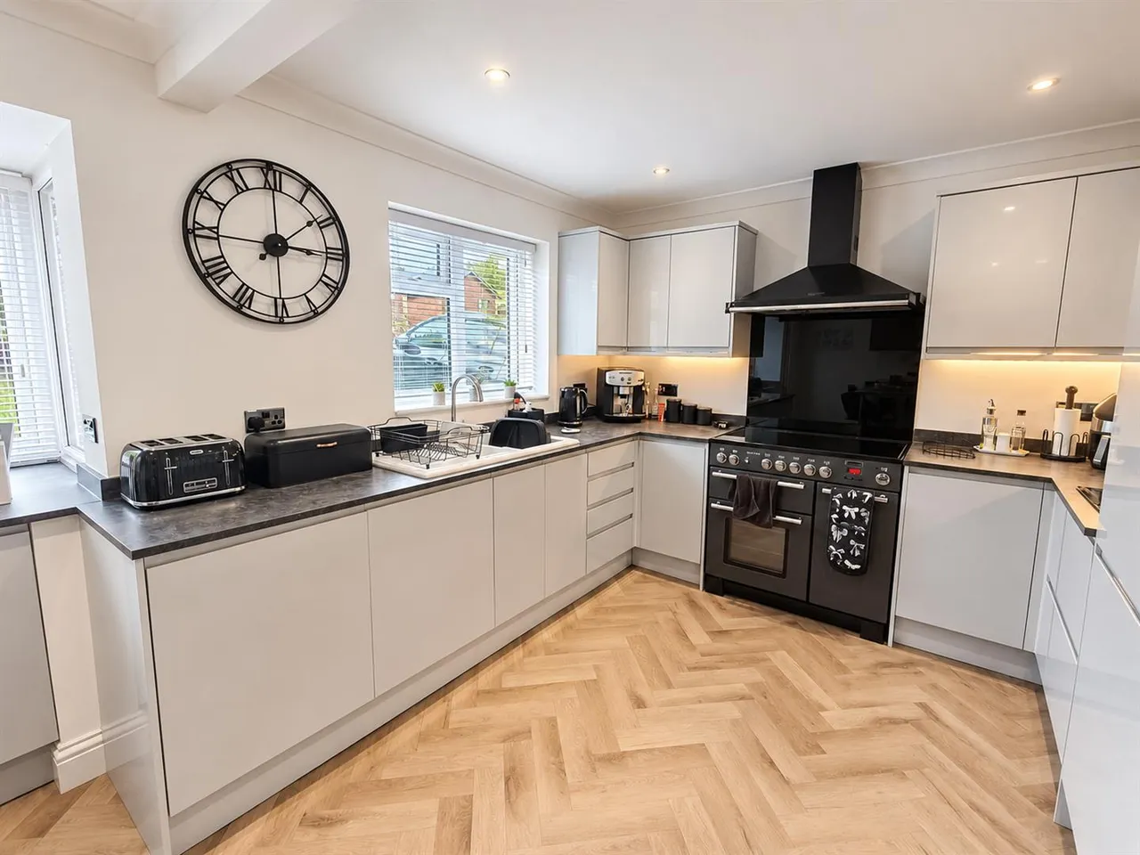 Heathdown Close, Peacehaven, photo 19