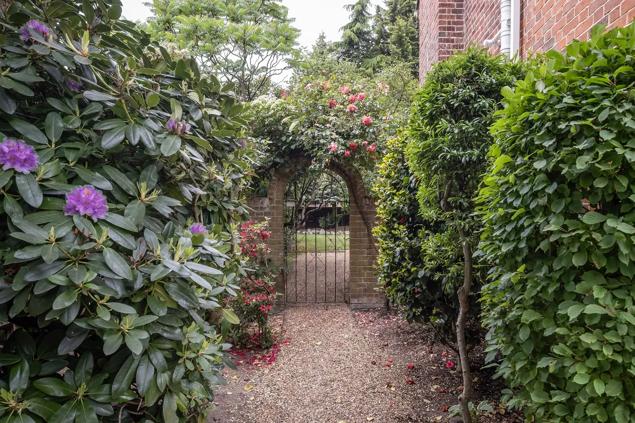 Fife Road, London, SW14, photo 2