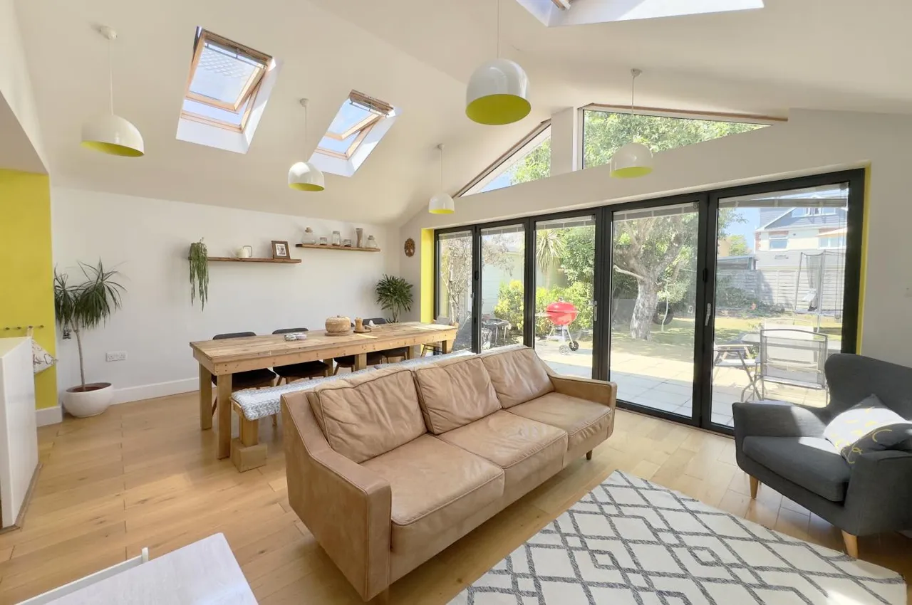 Southwick Road, BH6, photo 11