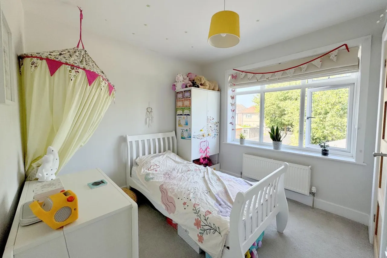 Southwick Road, BH6, photo 19