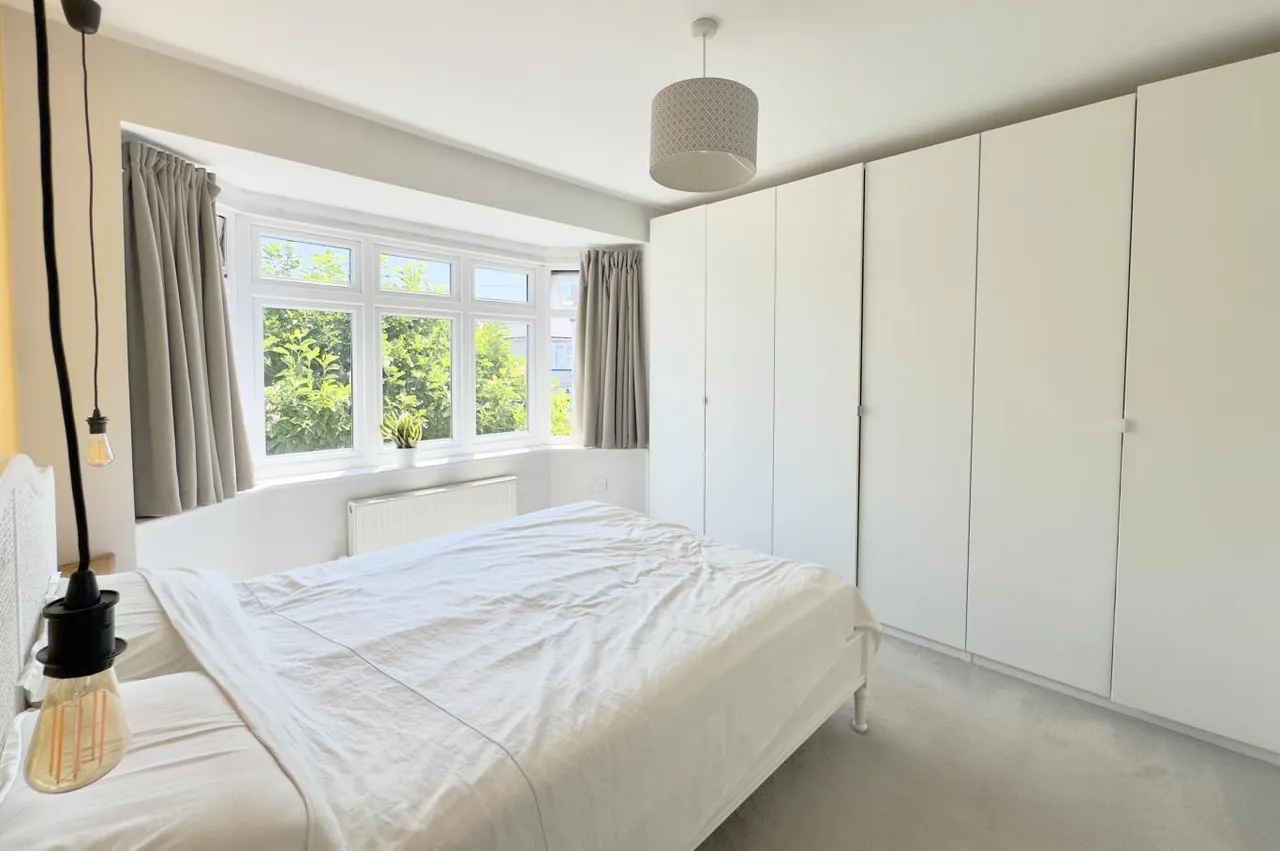 Southwick Road, BH6, photo 18