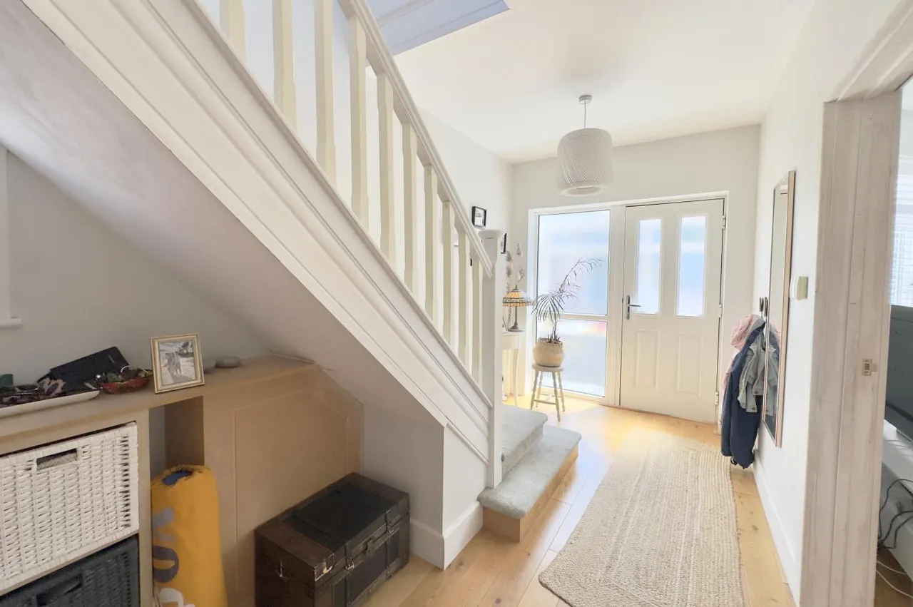 Southwick Road, BH6, photo 6
