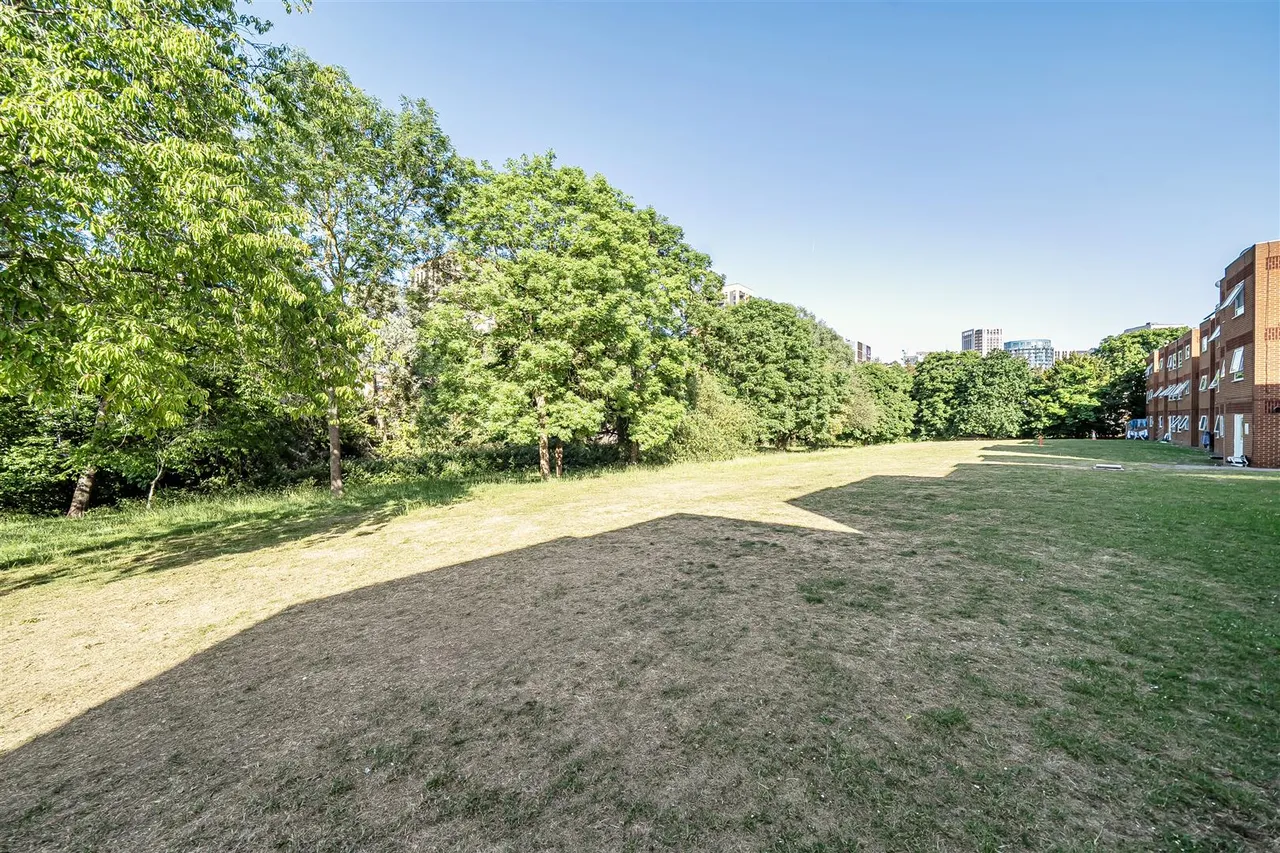 Elliott Close, Wembley Park, photo 10