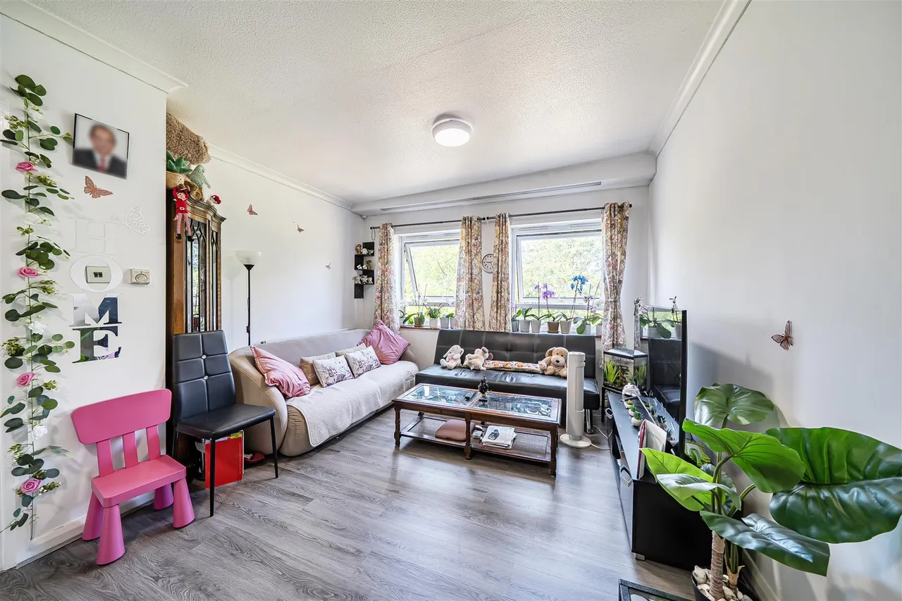 Elliott Close, Wembley Park, photo 4