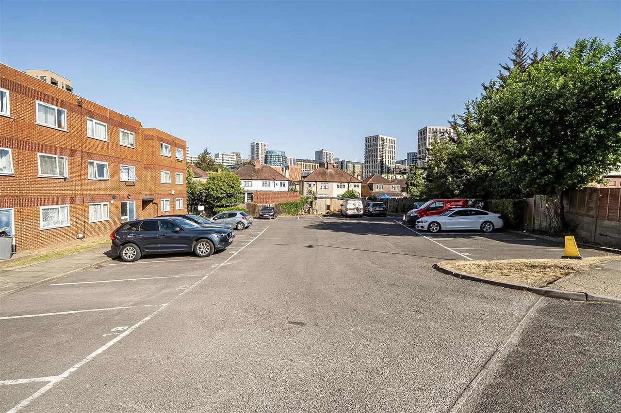Elliott Close, Wembley Park, photo 9