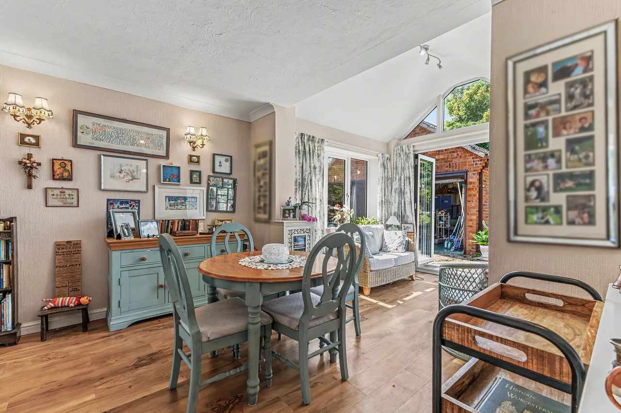 Box Tree Close, Defford, WR8, photo 8
