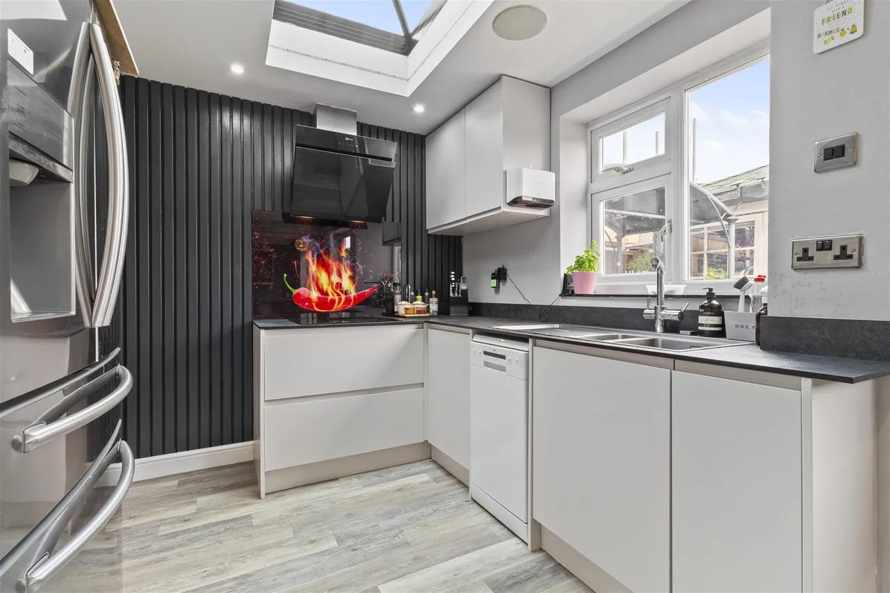 Bramber Road, Broadwater, Worthing, photo 24