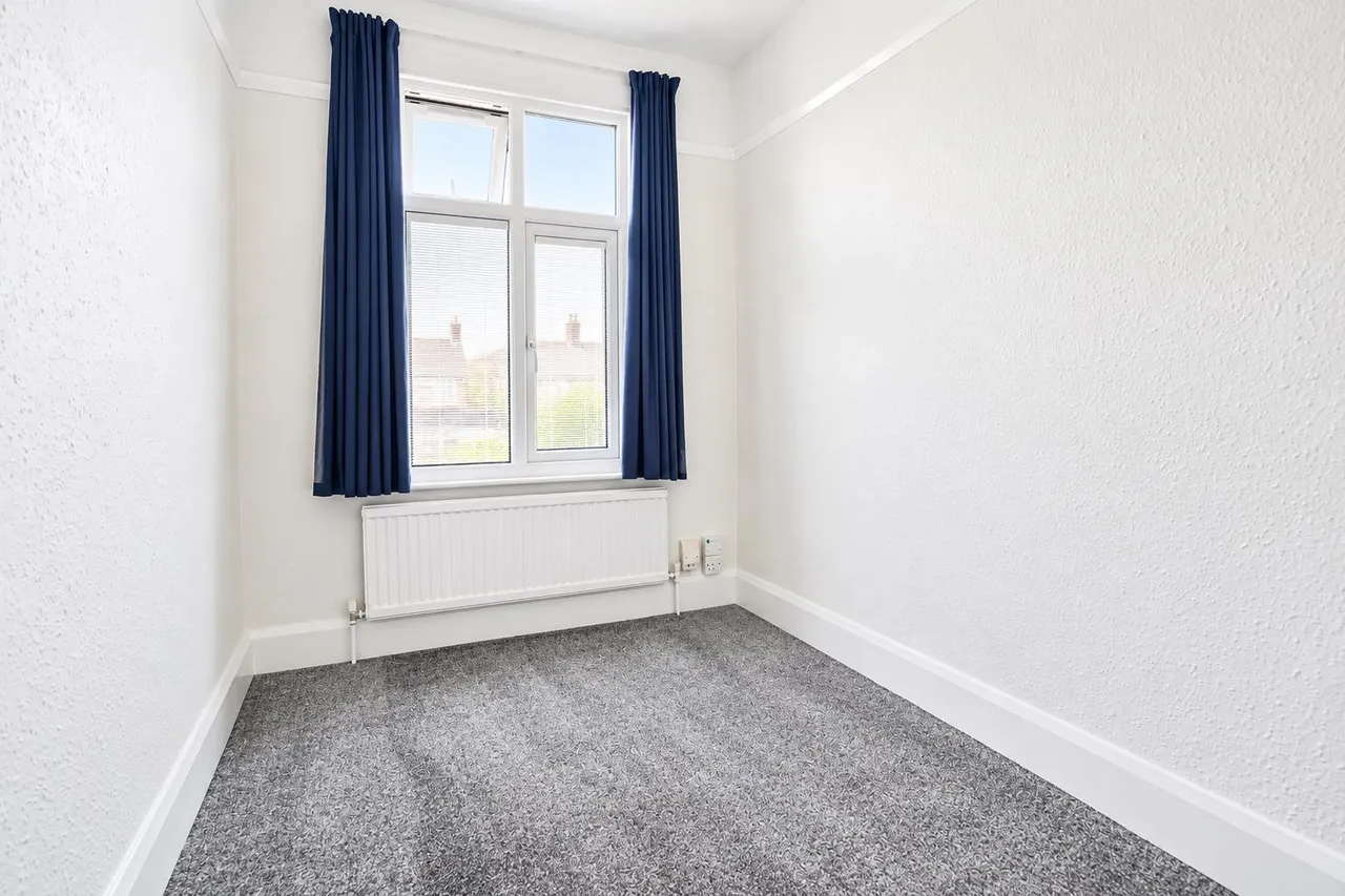 Glenhurst Road, Southend-On-Sea, photo 12