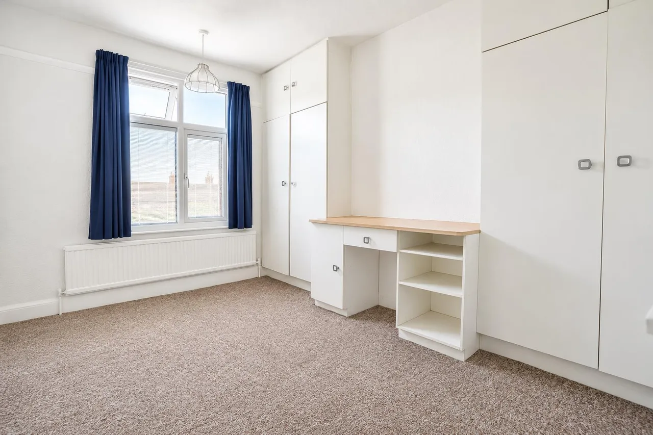 Glenhurst Road, Southend-On-Sea, photo 9