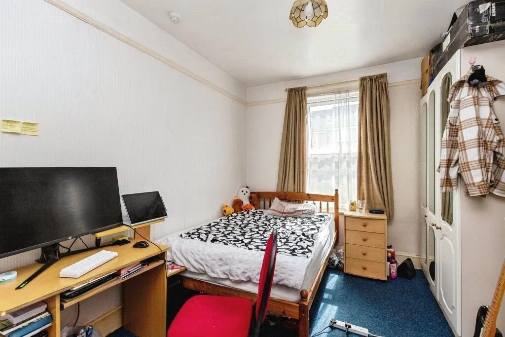 Cyril Road, Charminster, BH8, photo 12