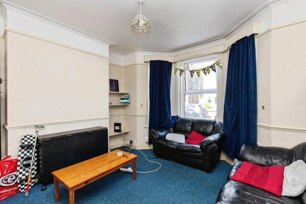 Cyril Road, Charminster, BH8, photo 6