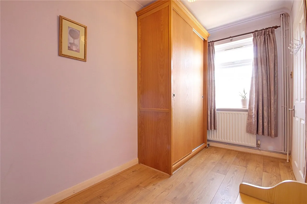 Glenloch Road, Enfield, photo 9