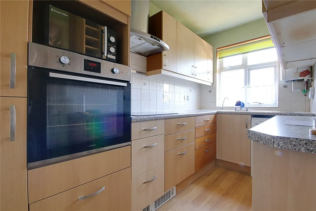 Glenloch Road, Enfield, photo 6