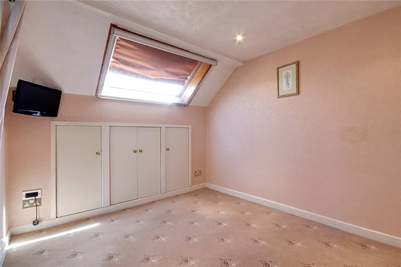 Glenloch Road, Enfield, photo 10