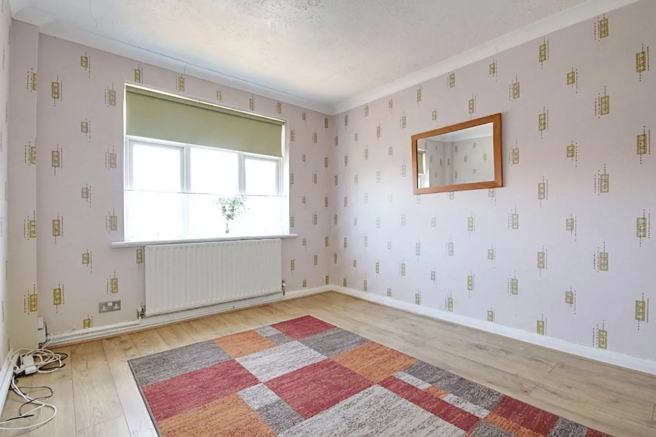 Glenloch Road, Enfield, photo 8