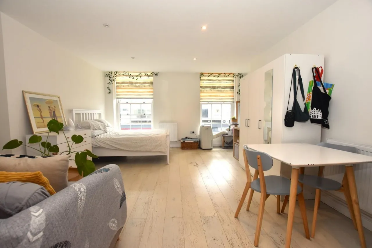 1 bed flat to rent, Winchcombe Street, Cheltenham, GL52