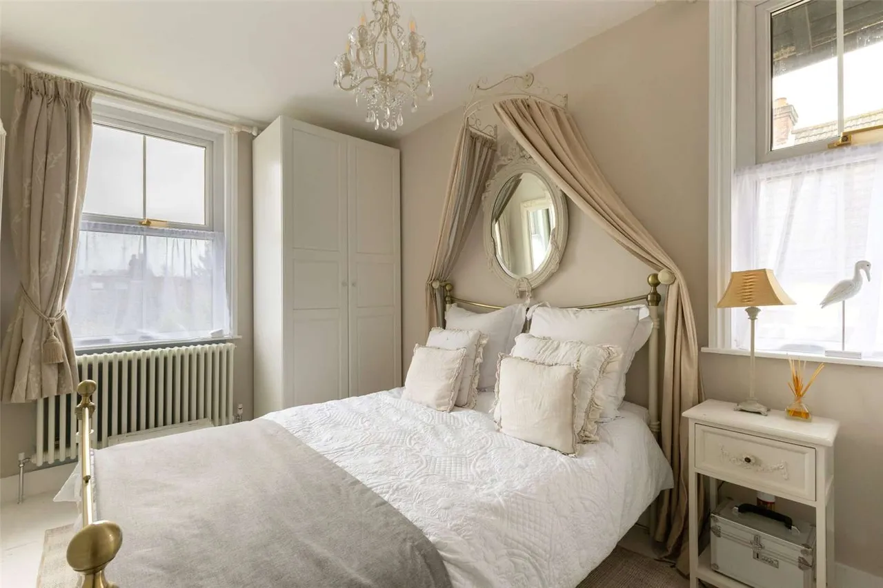 Cromwell Road, High Wycombe, Buckinghamshire, HP13 7AN, photo 8