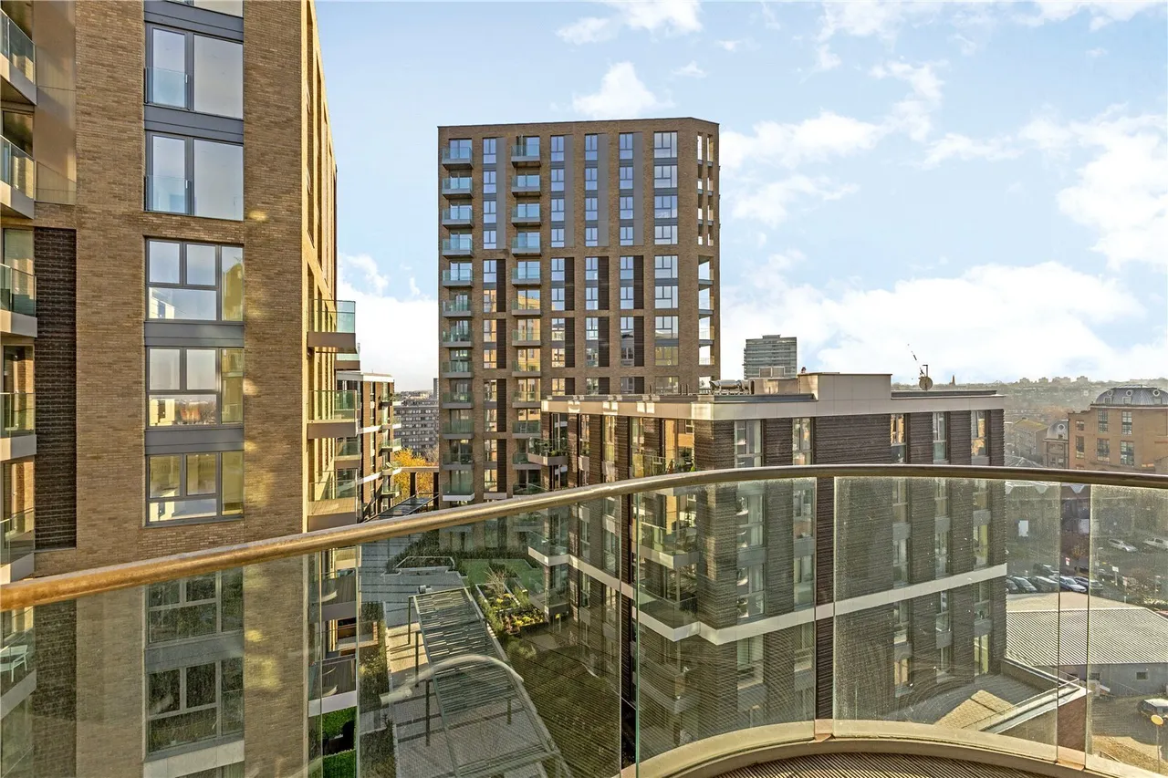 Orbis Wharf, Bridges Court Road, London, SW11, photo 10