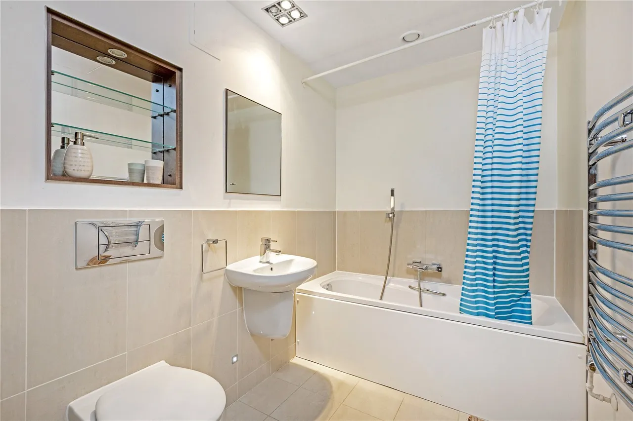 Orbis Wharf, Bridges Court Road, London, SW11, photo 9
