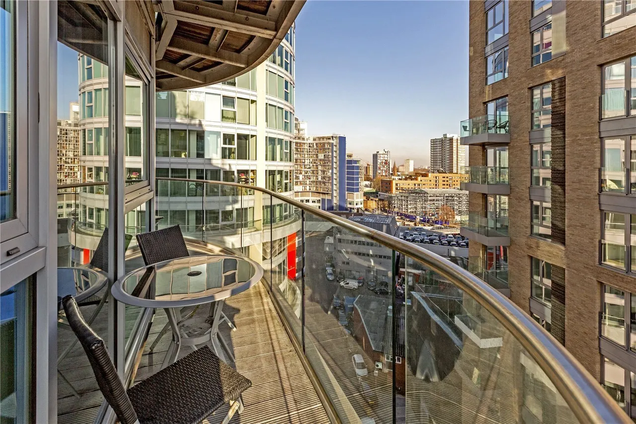 Orbis Wharf, Bridges Court Road, London, SW11, photo 4