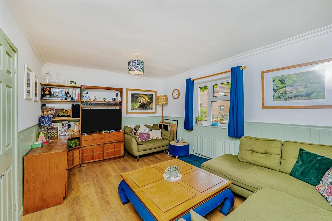 Trenos Place, Llanharan, Pontyclun, photo 3