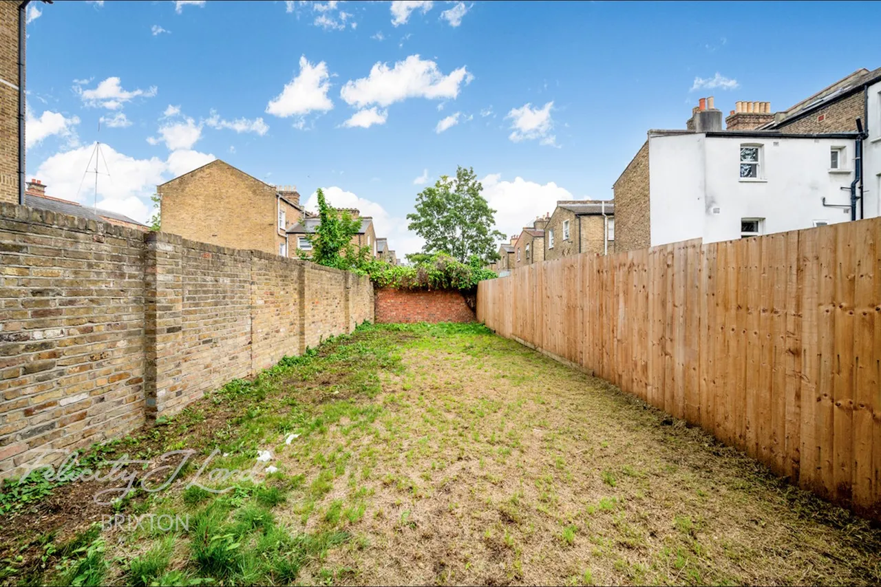 Effra Road, London, photo 10