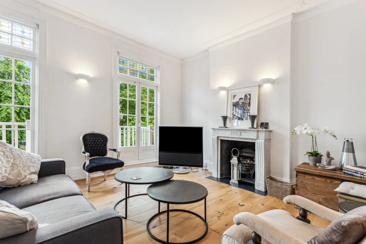 Lawn Crescent, Richmond, TW9, photo 2