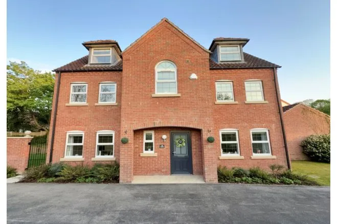 6 bed house for sale — Hawthorne Close, Glentworth