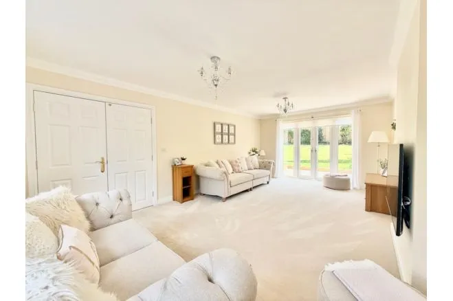 Hawthorne Close, Glentworth, photo 7