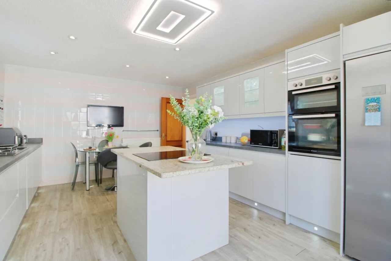 Summerland Close, Dawlish, EX7, photo 9