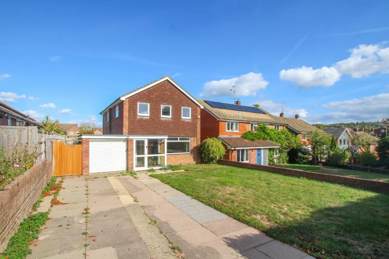 3 bed house for sale, Christchurch Road, Tring, HP23
