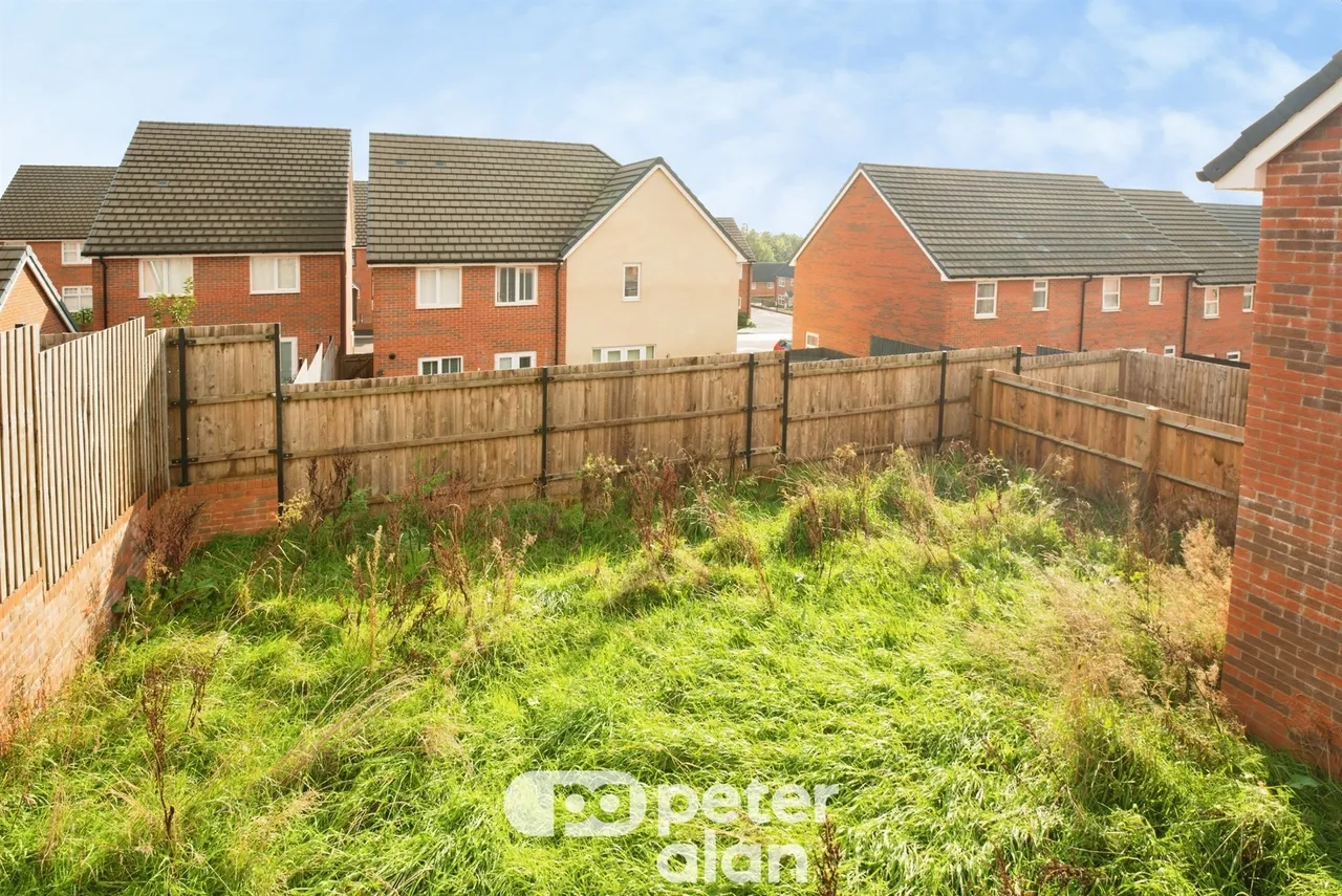 Heol Lowri Cwmbran, NP44, photo 18