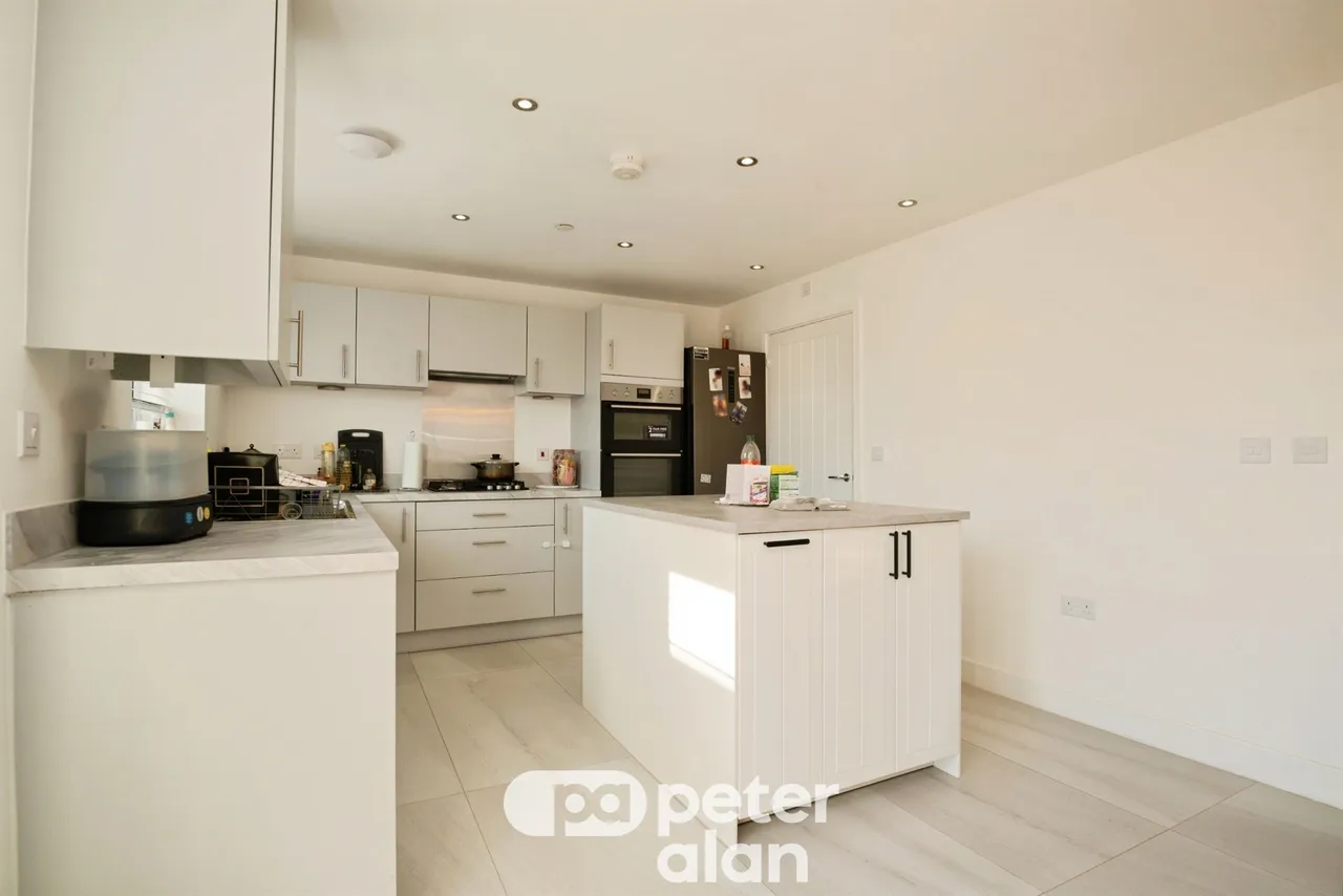 Heol Lowri Cwmbran, NP44, photo 4