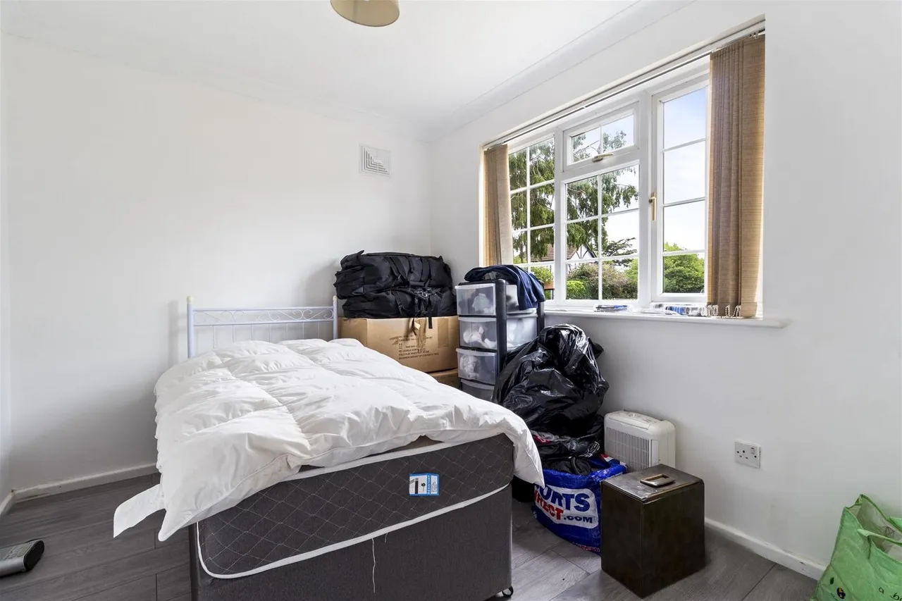 St. Lawrence Avenue, Gaisford, Worthing, photo 10