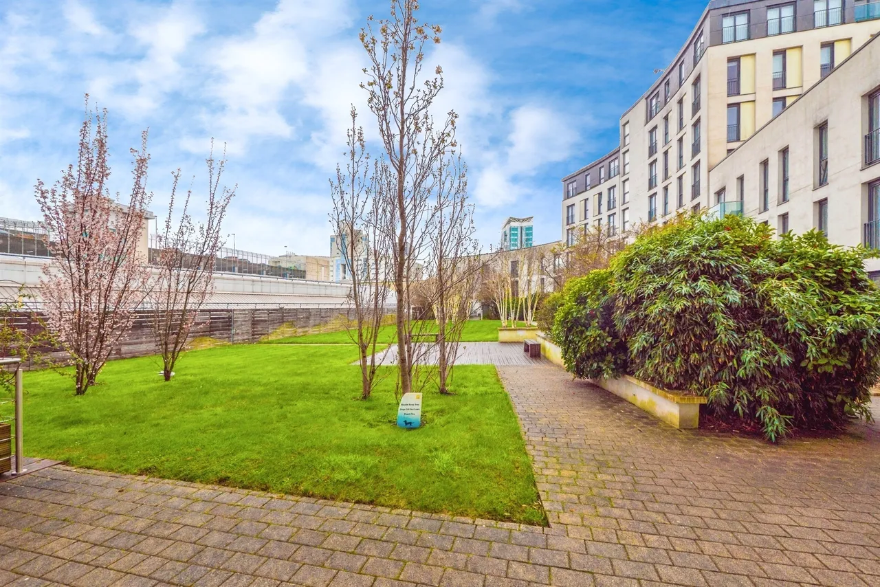The Hayes, Cardiff, CF10, photo 17