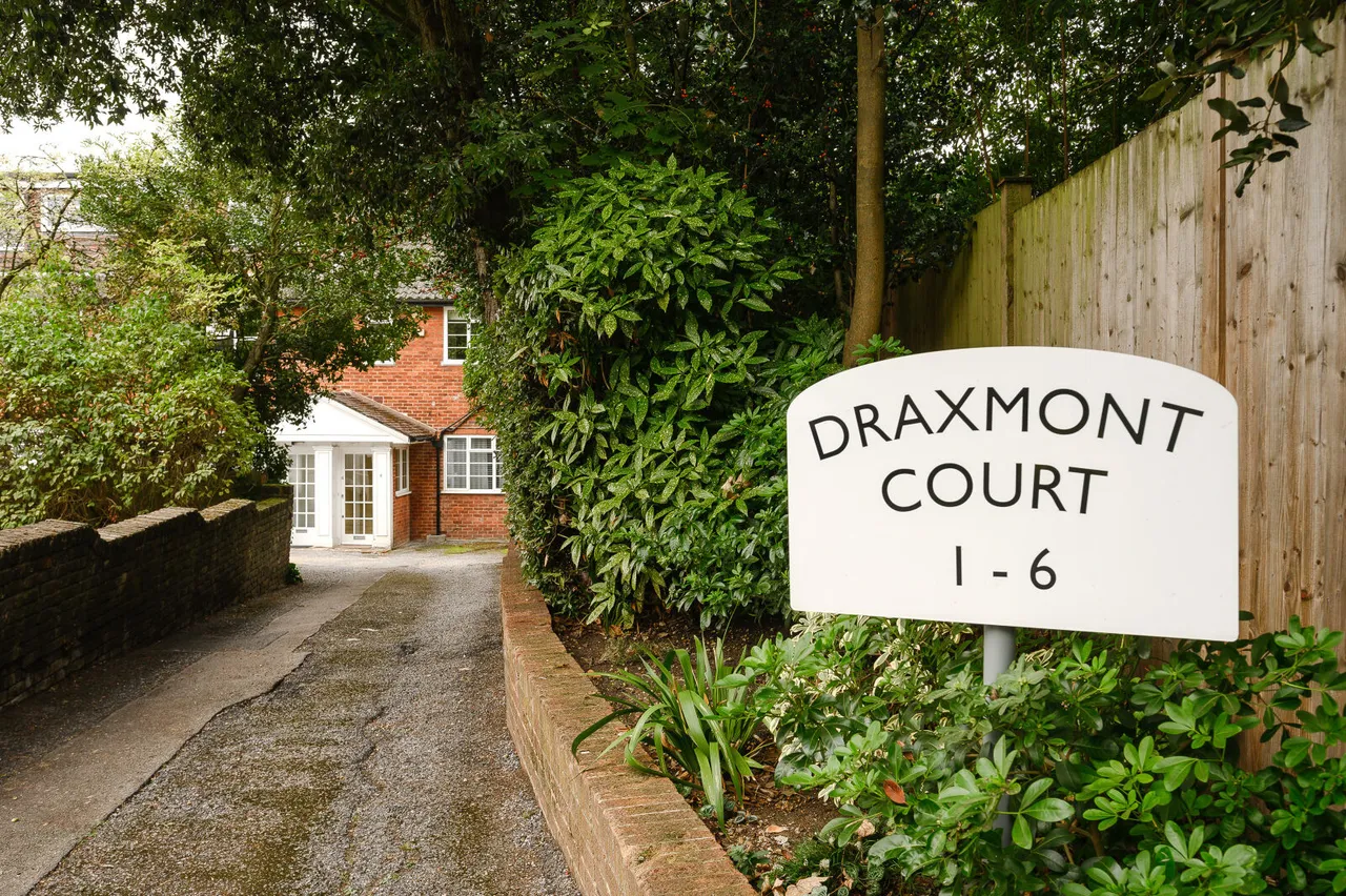 Draxmont Court, Draxmont, SW19, photo 15